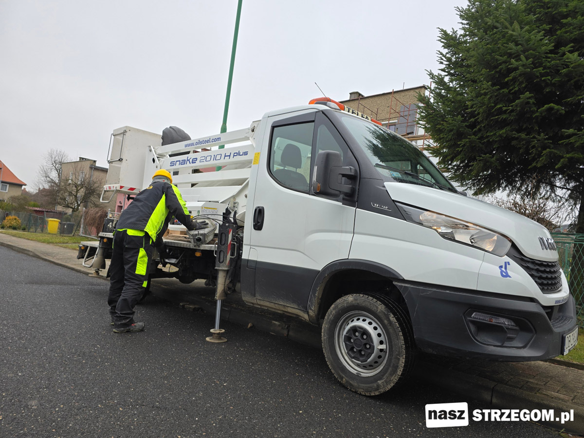 W gminie Strzegom robi się coraz jaśniej i bezpieczniej dzięki modernizacji oświetlenia ulicznego [FOTO] 